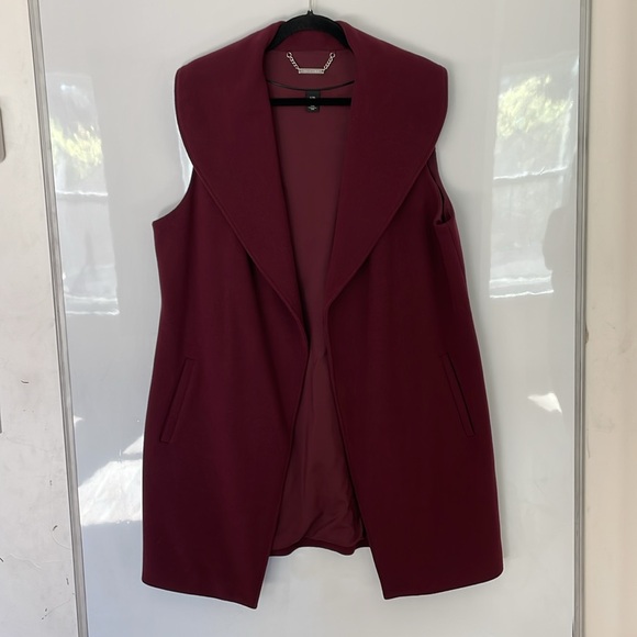 White House Black Market Burgundy Vest Size L/XL - Picture 2 of 9